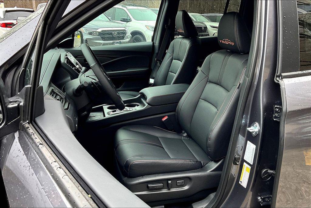 new 2025 Honda Ridgeline car, priced at $44,235