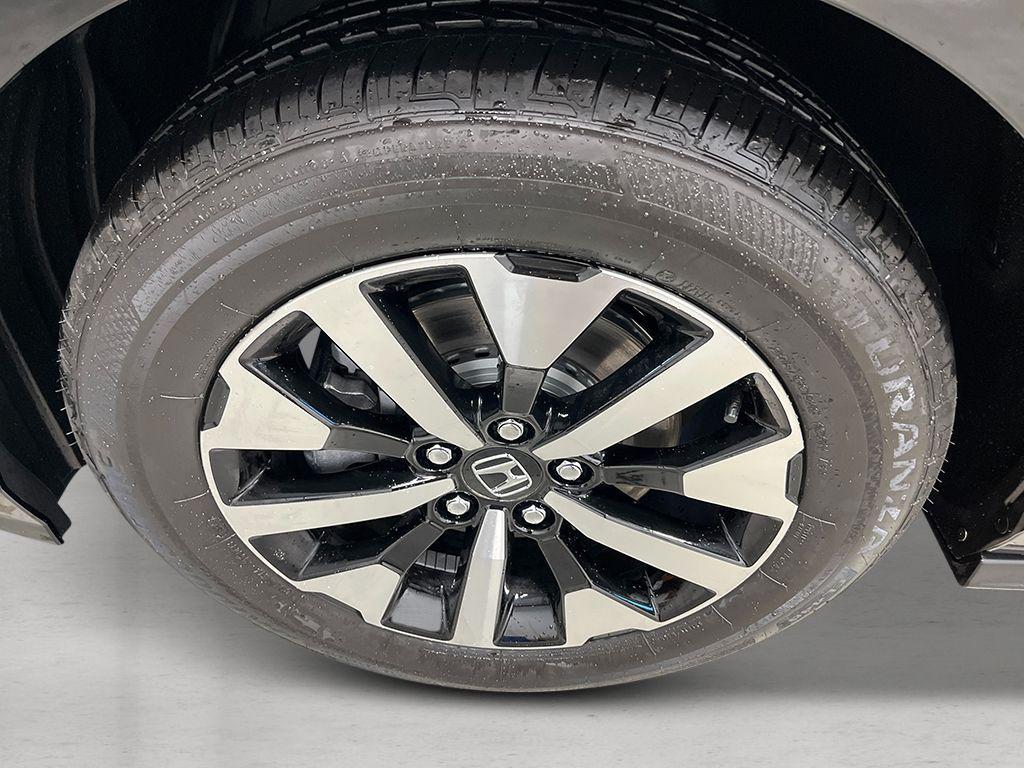 new 2026 Honda Odyssey car, priced at $44,702