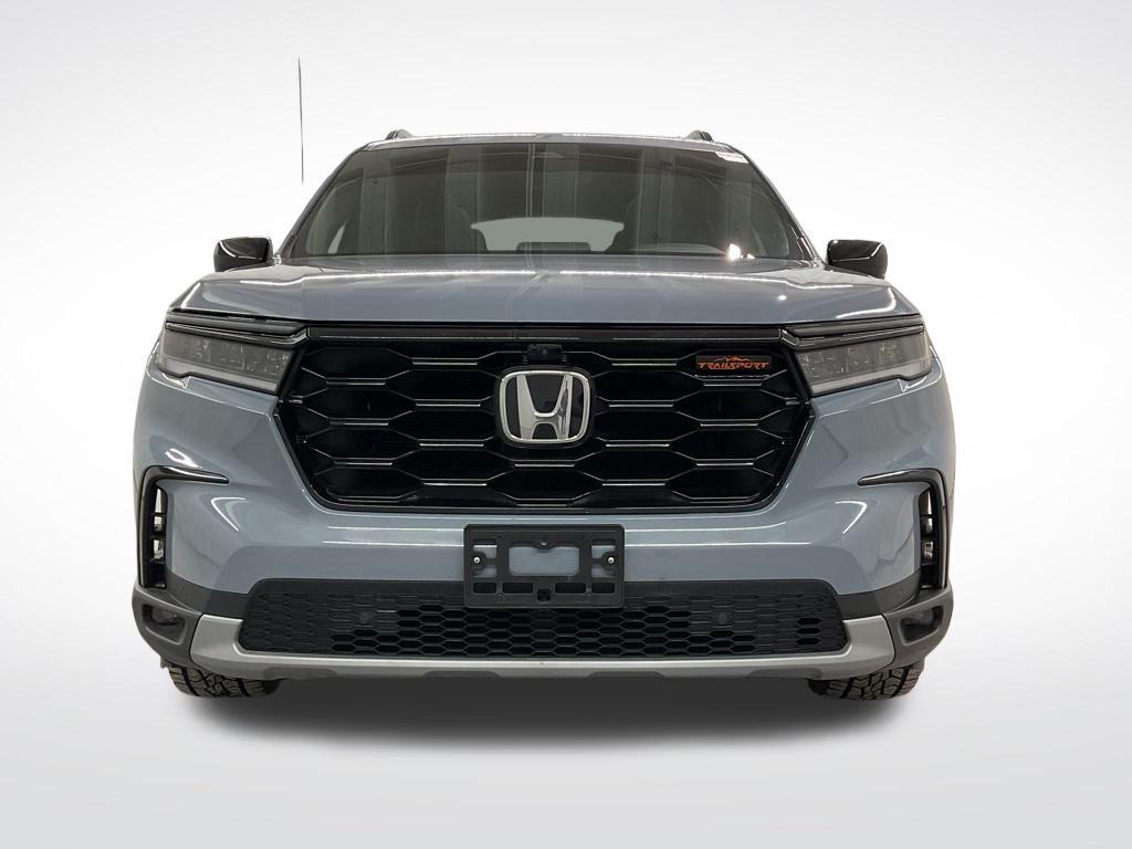 used 2025 Honda Pilot car, priced at $41,990