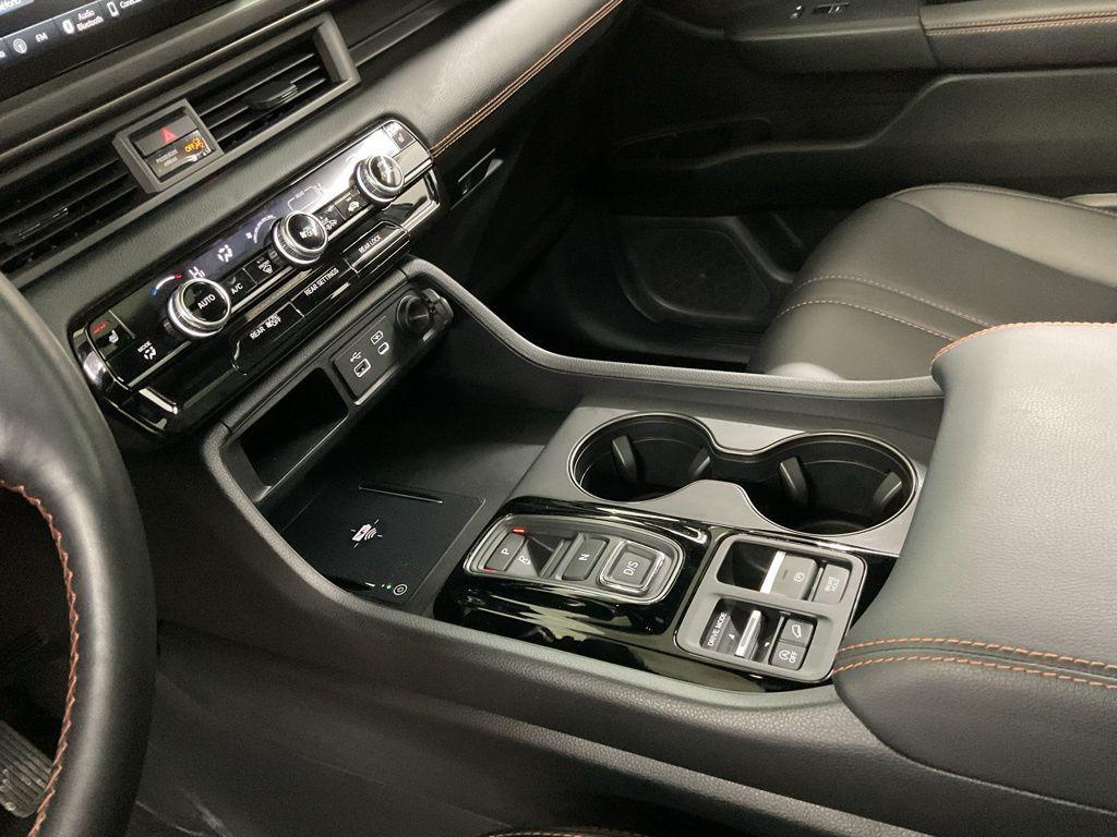 used 2025 Honda Pilot car, priced at $41,990