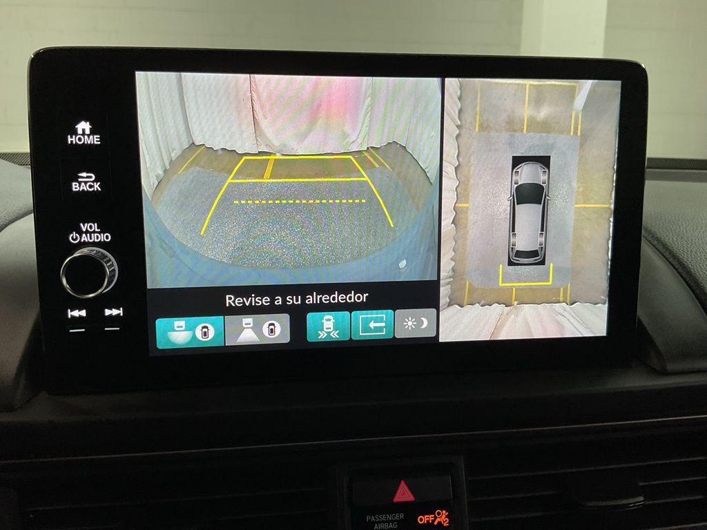 used 2025 Honda Pilot car, priced at $41,990