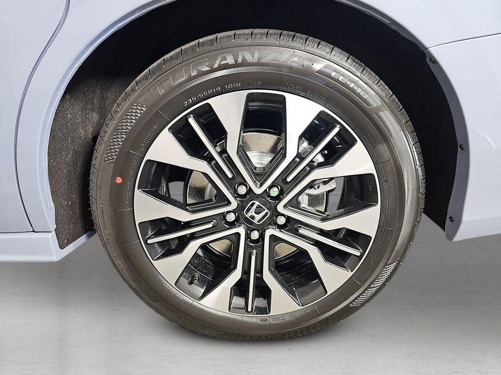 new 2026 Honda Odyssey car, priced at $53,645