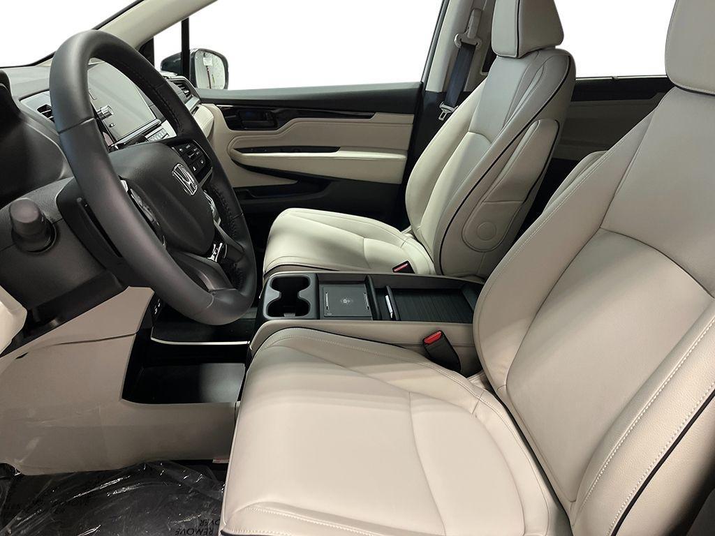 new 2026 Honda Odyssey car, priced at $49,402