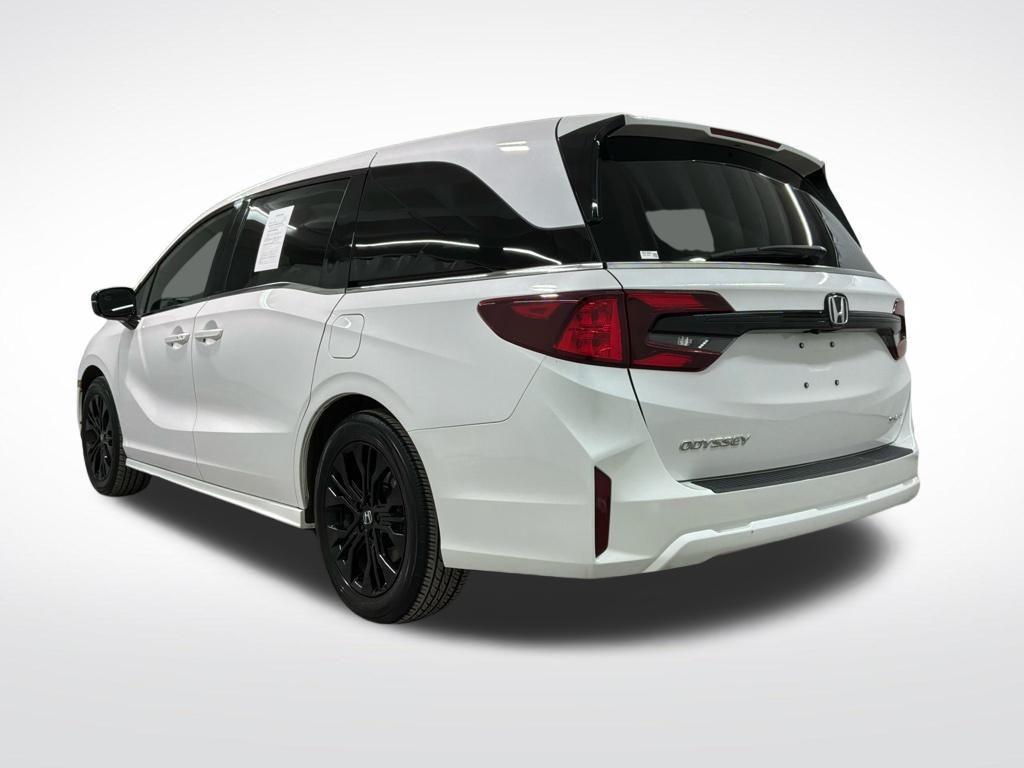 used 2025 Honda Odyssey car, priced at $37,526
