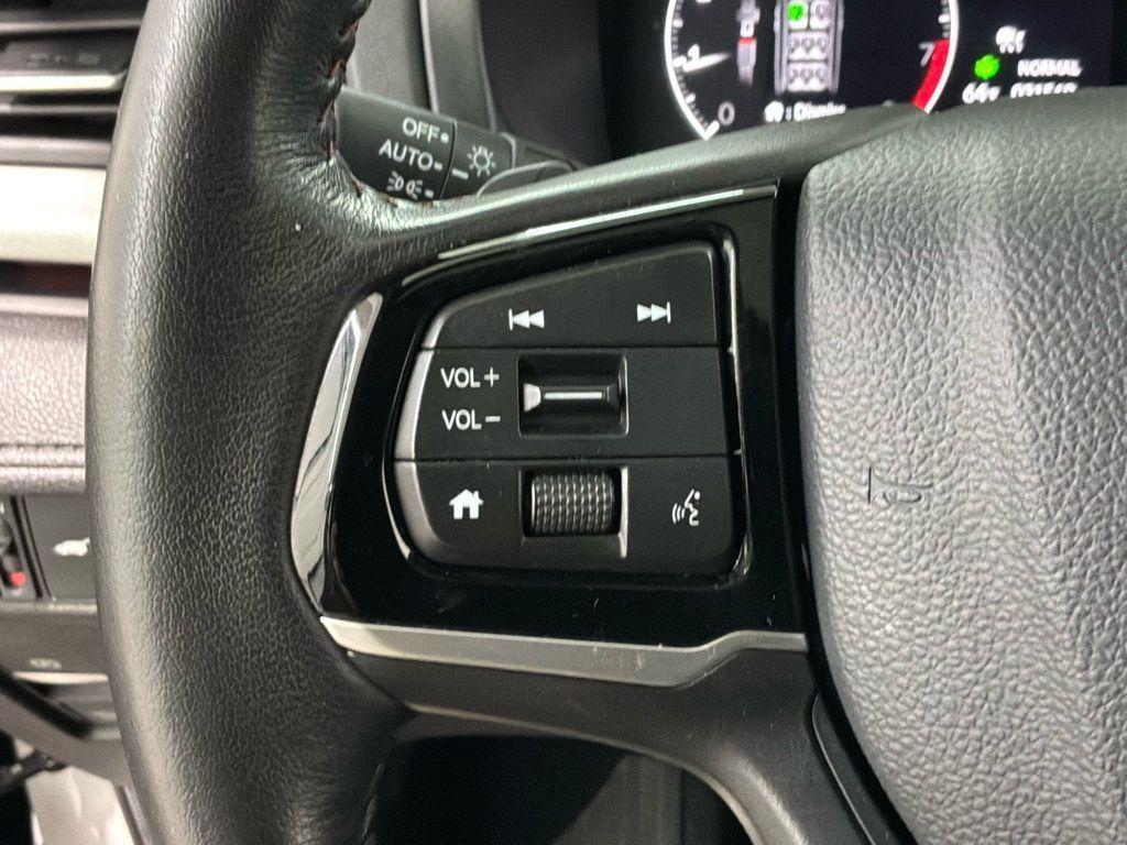 used 2025 Honda Odyssey car, priced at $37,526