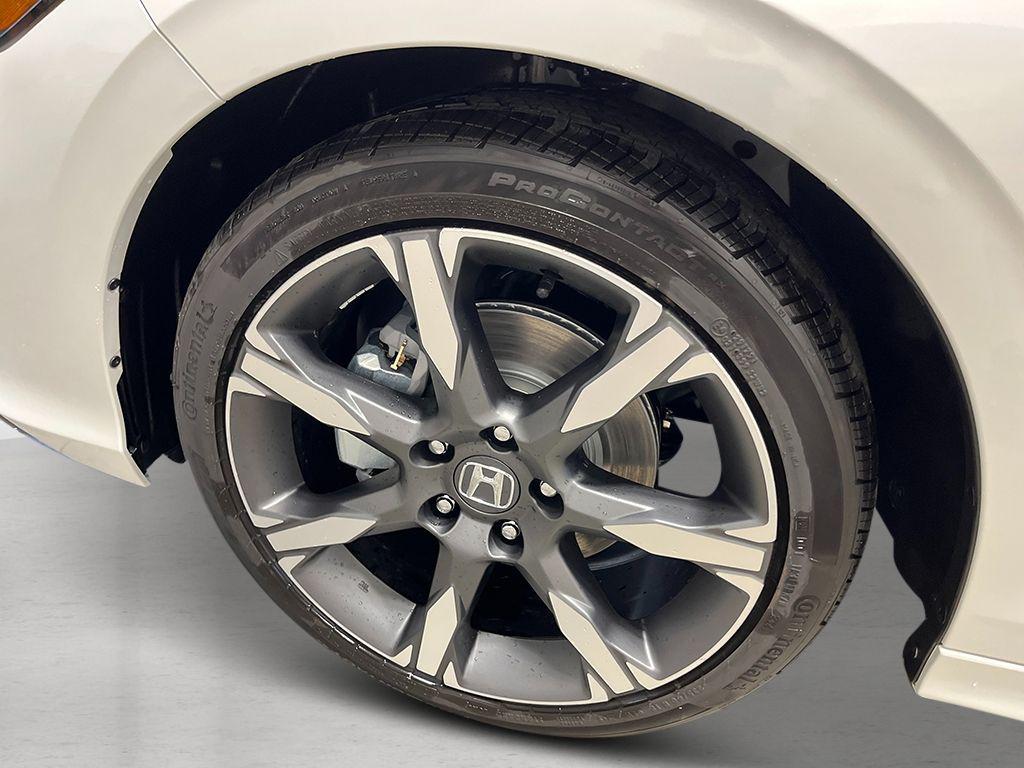 new 2026 Honda Civic Hybrid car, priced at $33,945