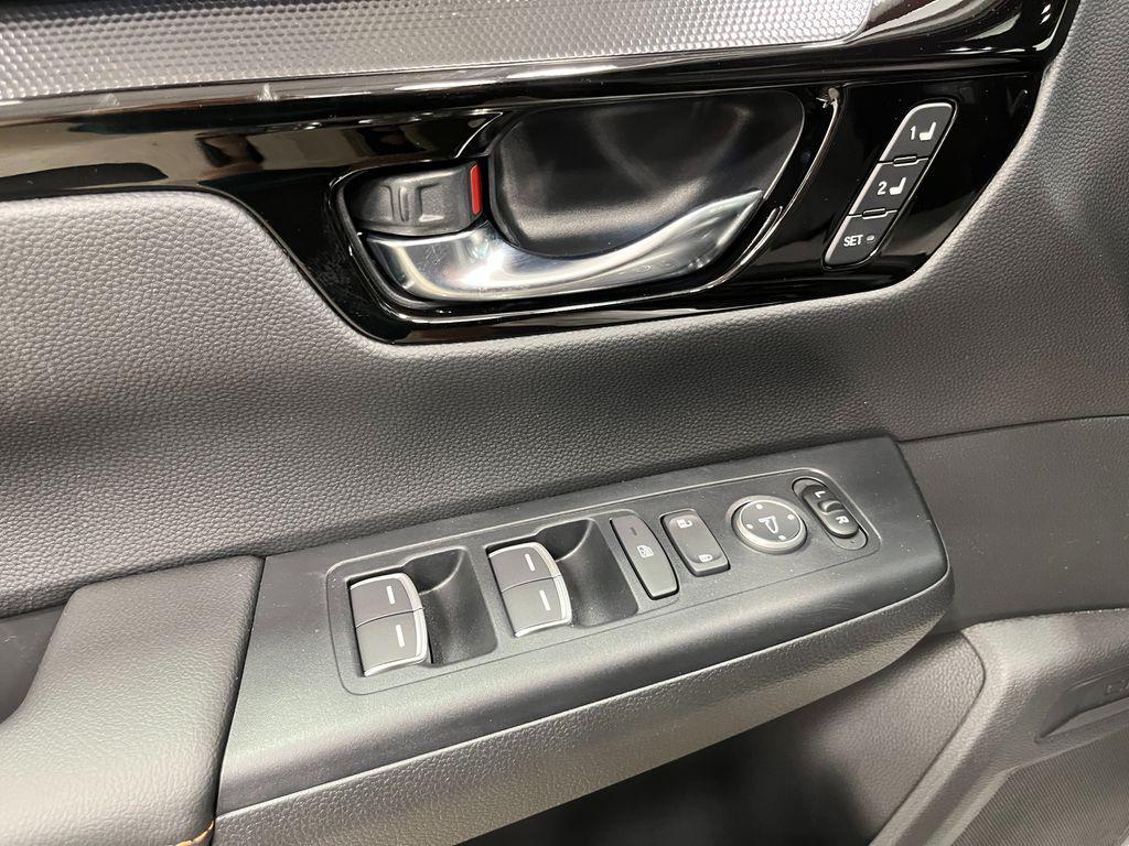 new 2026 Honda CR-V Hybrid car, priced at $44,867