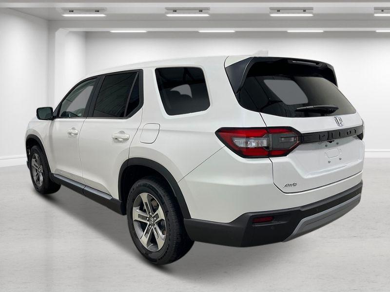 new 2025 Honda Pilot car, priced at $48,280