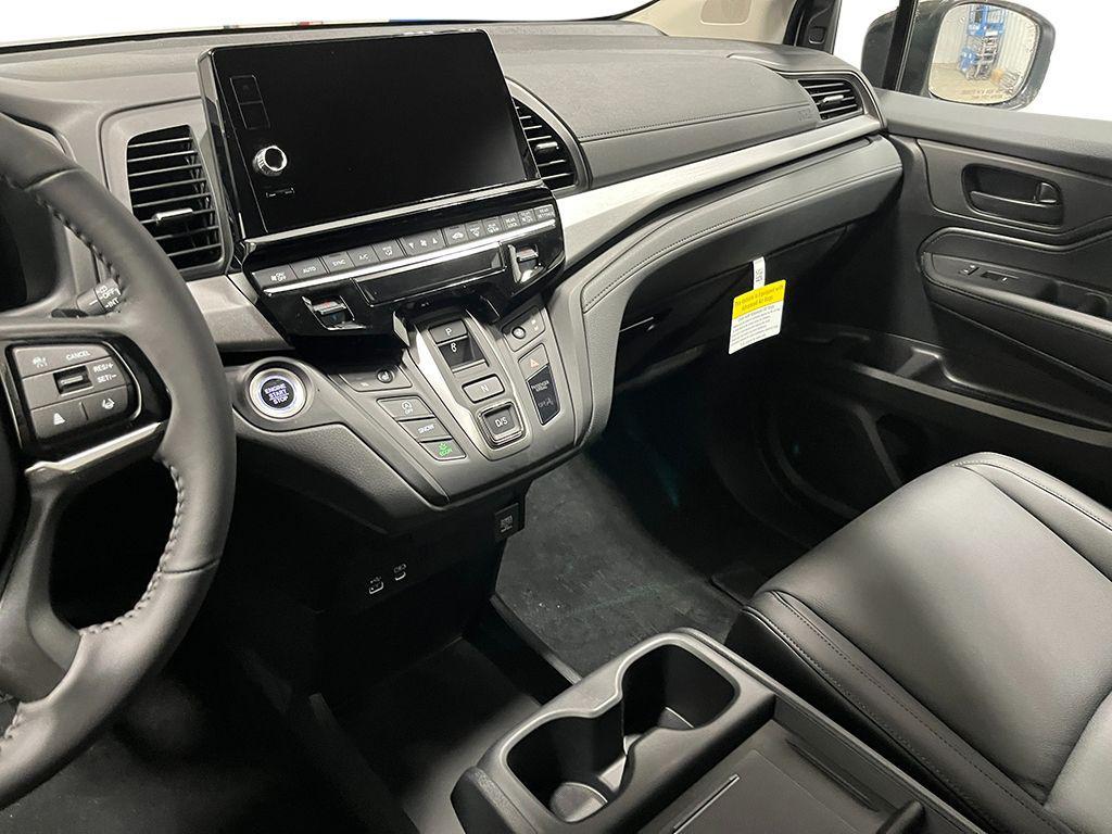 new 2026 Honda Odyssey car, priced at $44,702