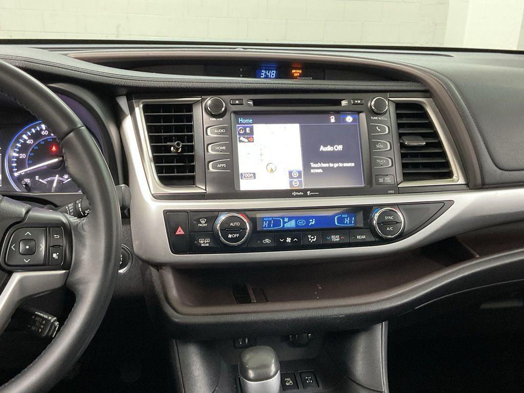 used 2014 Toyota Highlander car, priced at $16,690