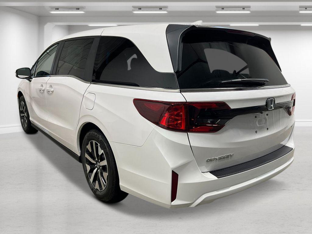 new 2026 Honda Odyssey car, priced at $45,157