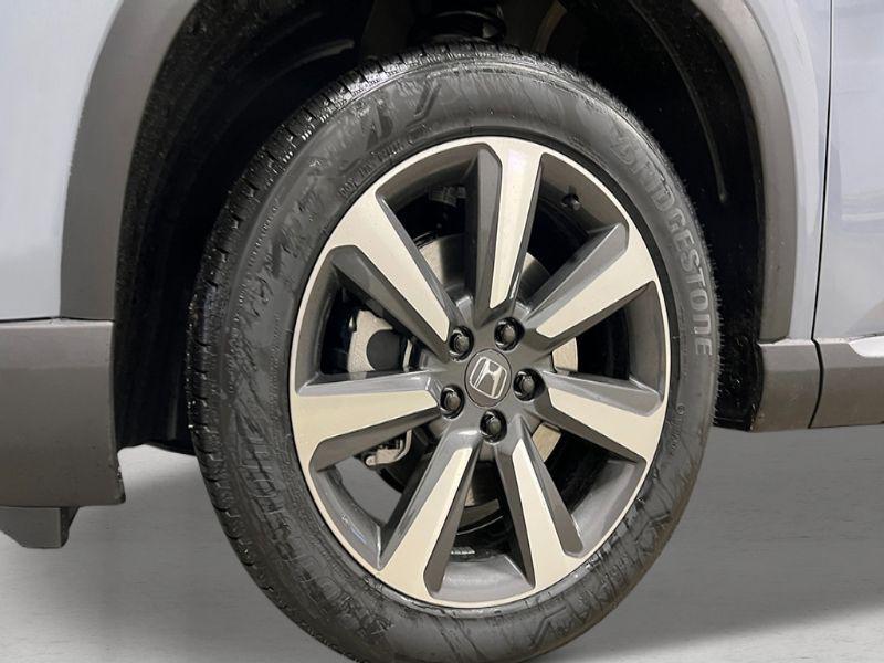 new 2025 Honda Pilot car, priced at $52,280