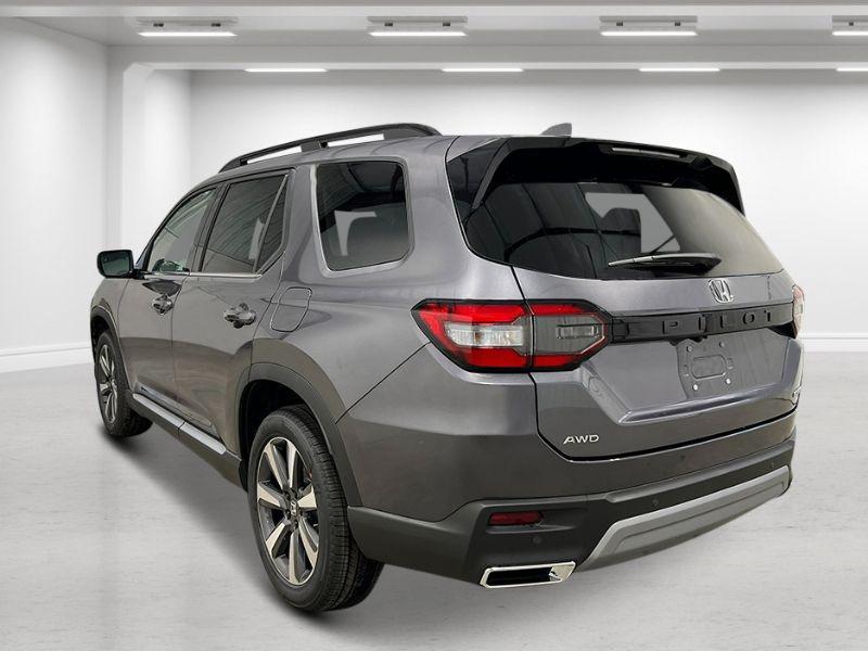new 2025 Honda Pilot car, priced at $51,095