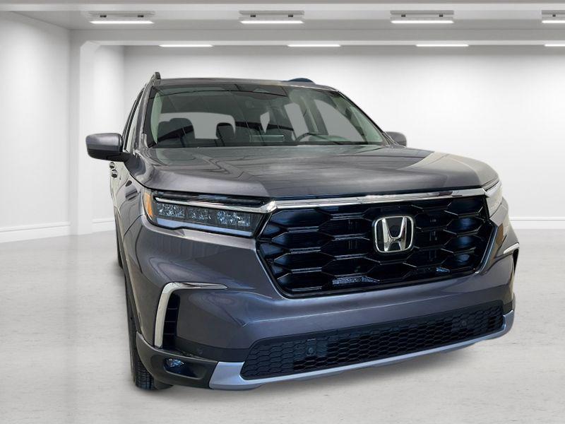 new 2025 Honda Pilot car, priced at $51,095