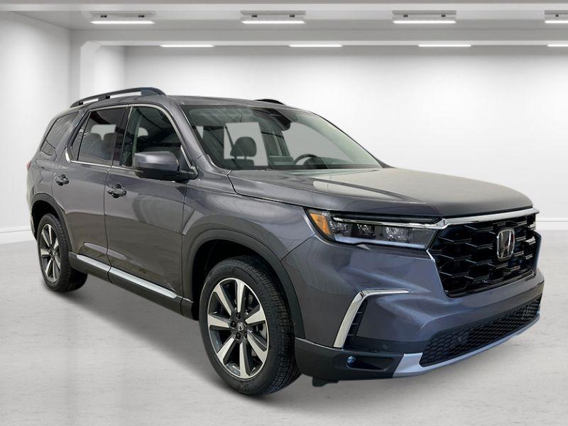new 2025 Honda Pilot car, priced at $51,095