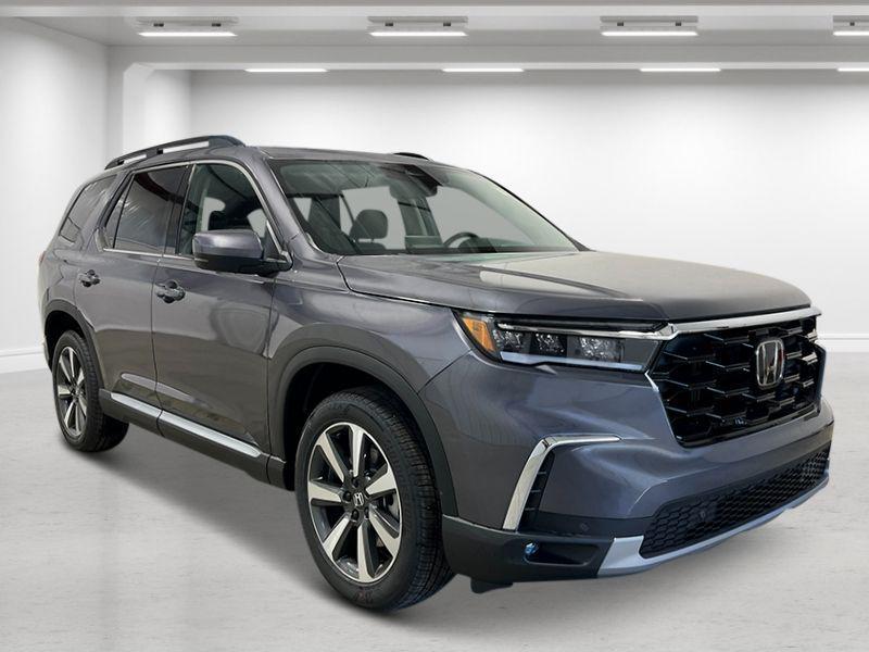 new 2025 Honda Pilot car, priced at $51,095