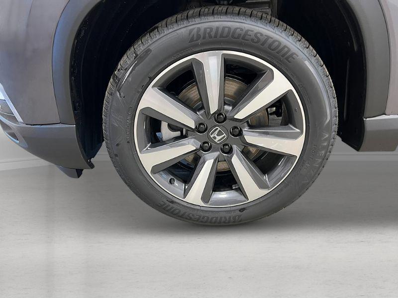 new 2025 Honda Pilot car, priced at $51,095