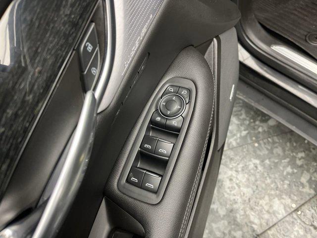 used 2021 Cadillac XT5 car, priced at $24,500