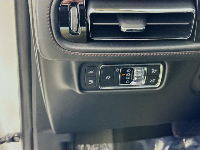 used 2022 Lincoln Aviator car, priced at $35,996