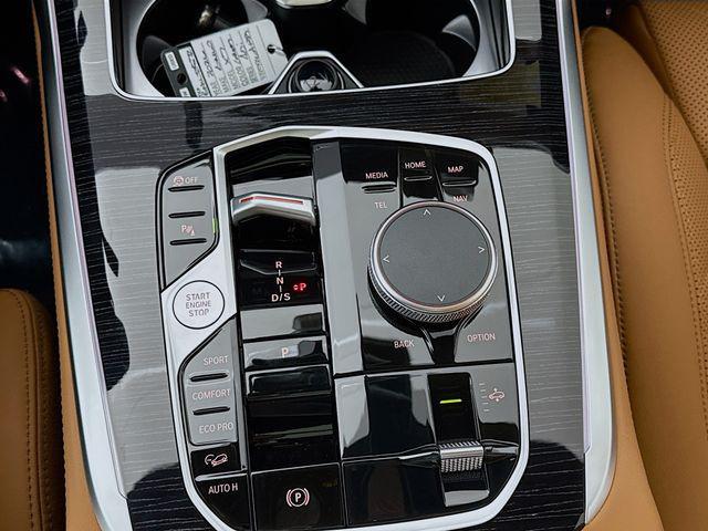 new 2026 BMW X7 car, priced at $101,095