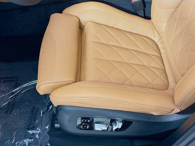 new 2026 BMW X7 car, priced at $101,095