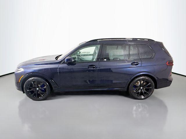 new 2026 BMW X7 car, priced at $100,365