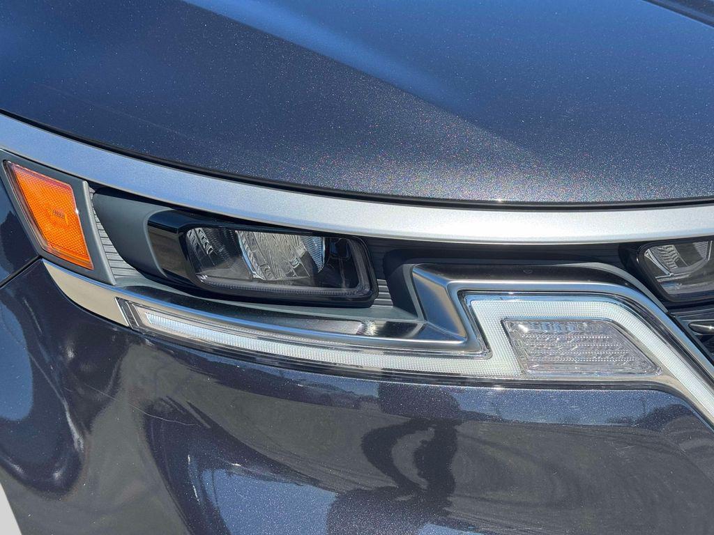 used 2024 Kia Carnival car, priced at $29,675