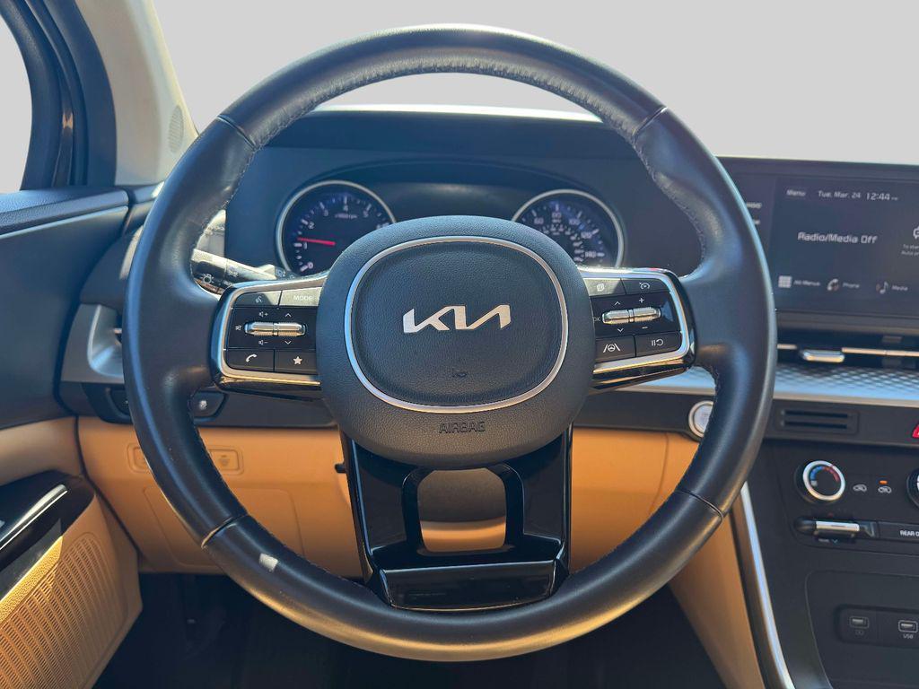 used 2024 Kia Carnival car, priced at $29,675