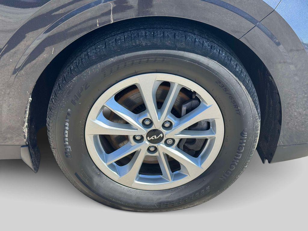 used 2024 Kia Carnival car, priced at $29,675