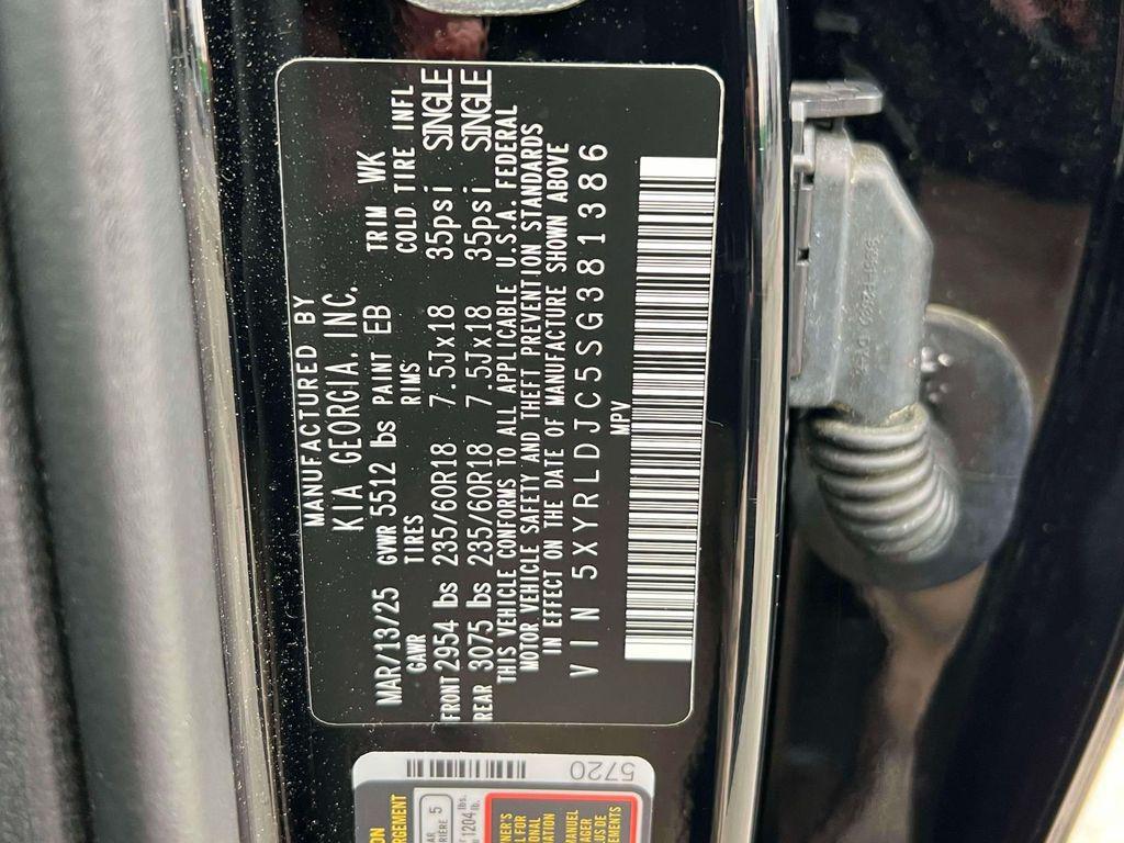 used 2025 Kia Sorento car, priced at $28,888