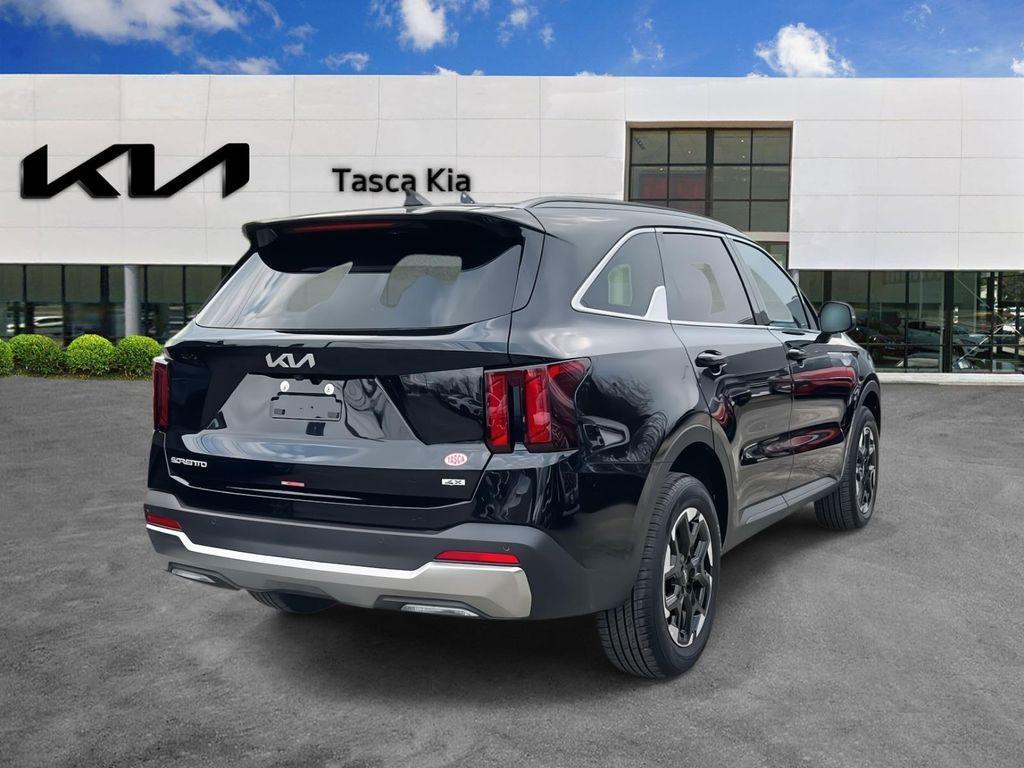 used 2025 Kia Sorento car, priced at $28,888