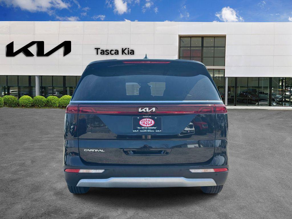 used 2024 Kia Carnival car, priced at $29,700