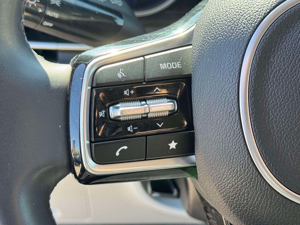 used 2024 Kia Carnival car, priced at $32,175