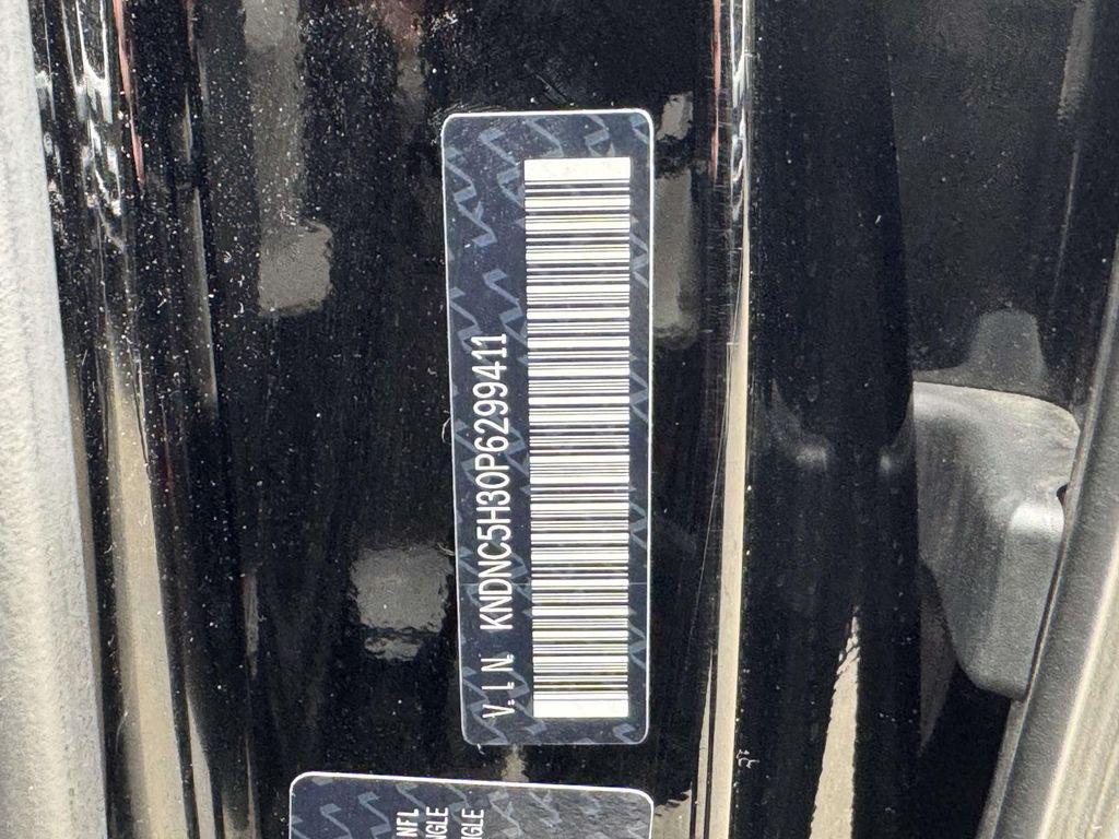 used 2023 Kia Carnival car, priced at $29,488