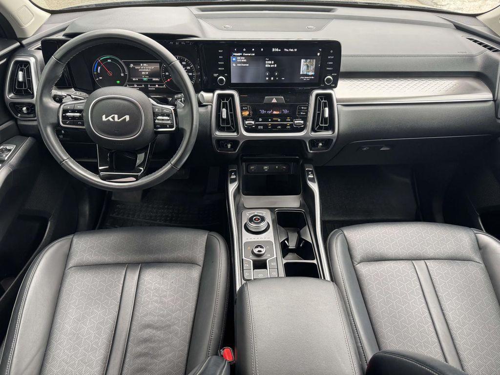 used 2023 Kia Sorento Hybrid car, priced at $26,488
