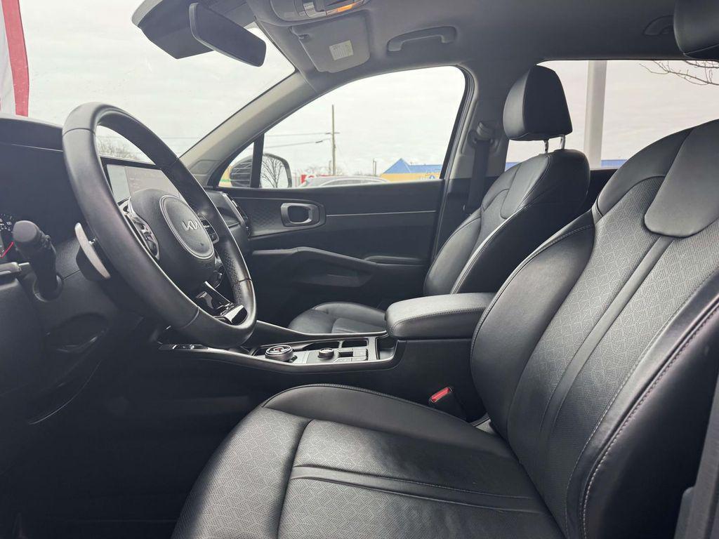 used 2023 Kia Sorento Hybrid car, priced at $26,488