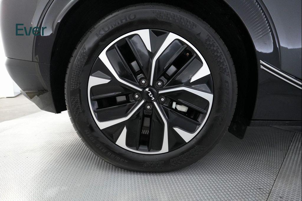 used 2024 Kia EV6 car, priced at $25,999