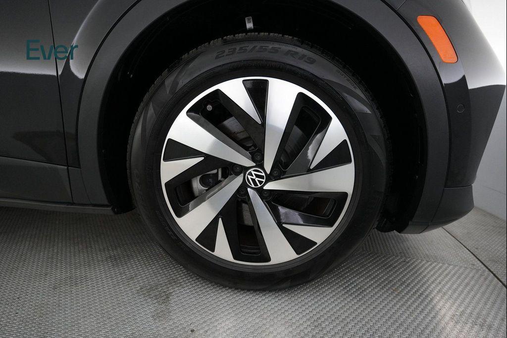 used 2024 Volkswagen ID.4 car, priced at $21,499