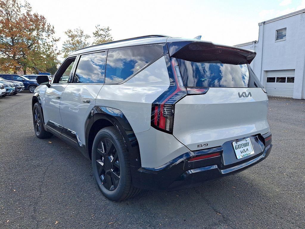 new 2026 Kia EV9 car, priced at $61,735