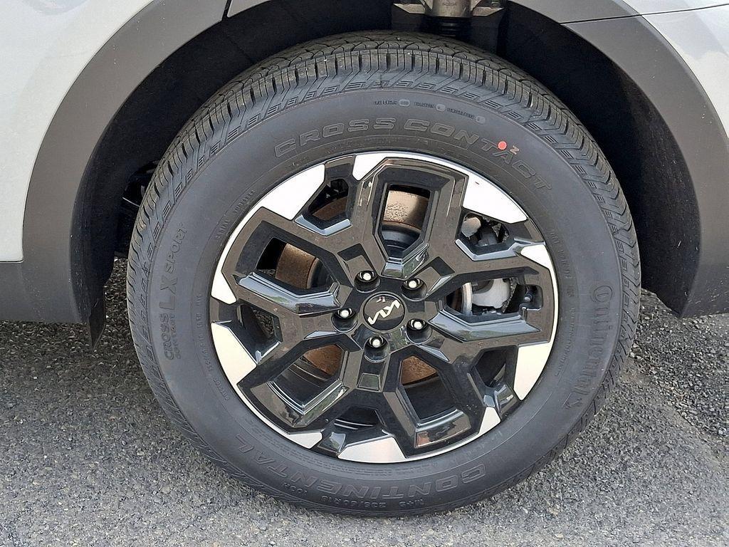 new 2026 Kia Sorento car, priced at $37,880