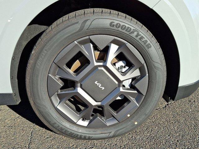 new 2026 Kia Carnival Hybrid car, priced at $45,385