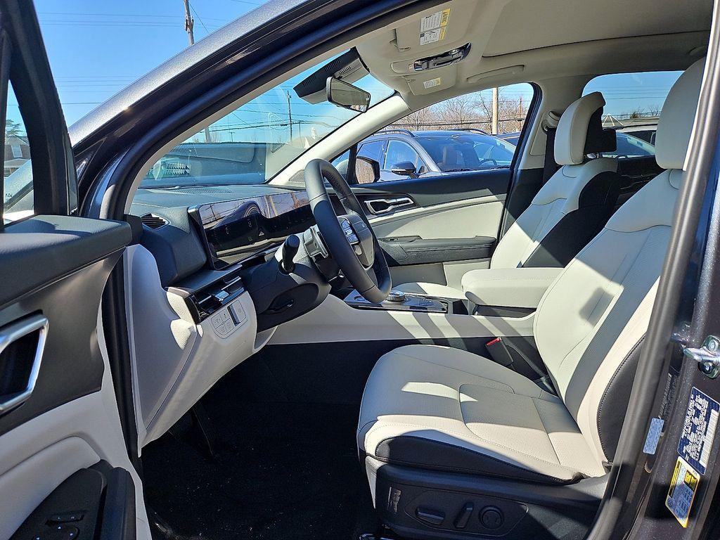 new 2026 Kia Sportage Hybrid car, priced at $33,735