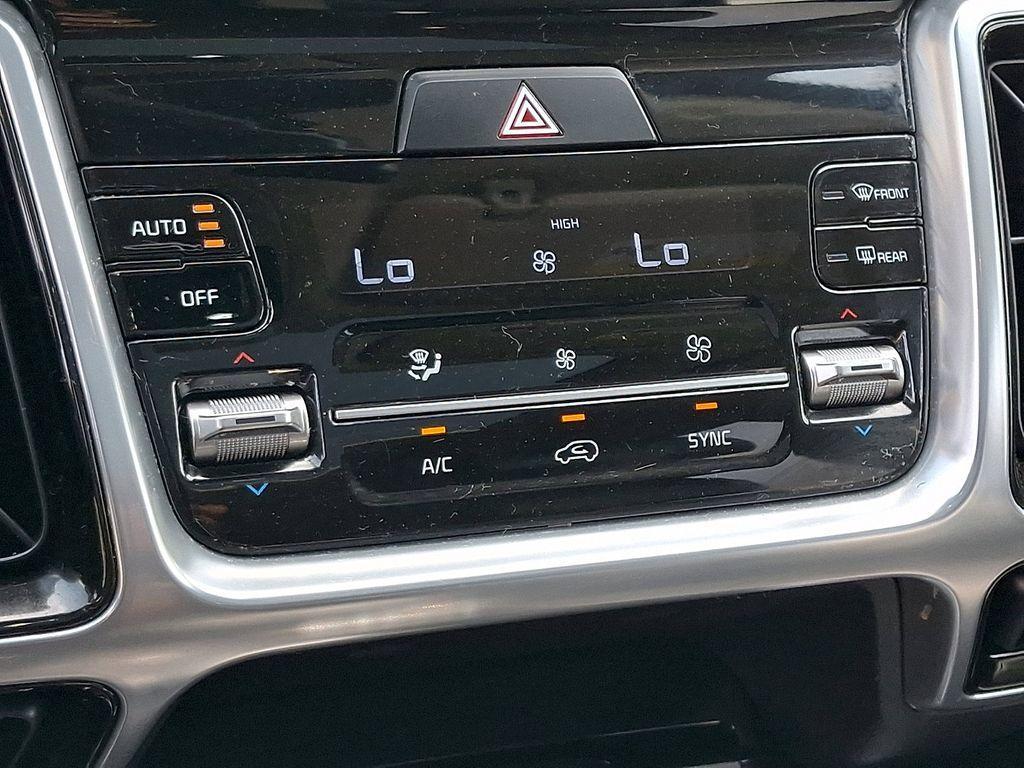 used 2023 Kia Sorento car, priced at $33,995
