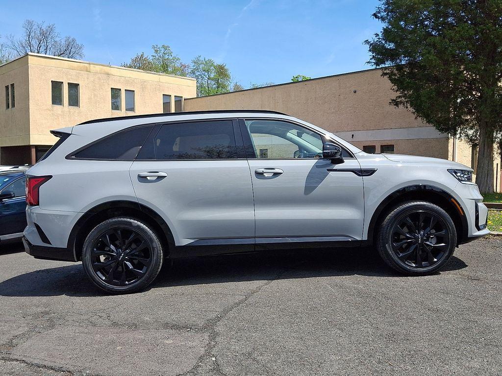 used 2023 Kia Sorento car, priced at $33,995