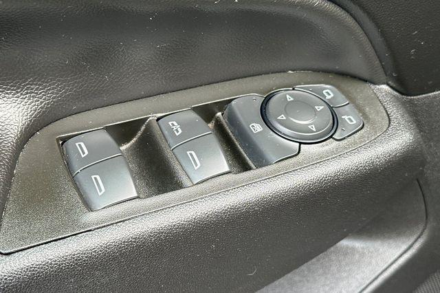 used 2022 Chevrolet Equinox car, priced at $17,190