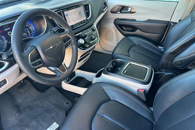 used 2024 Chrysler Pacifica car, priced at $26,498