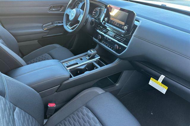 new 2025 Nissan Pathfinder car, priced at $34,490
