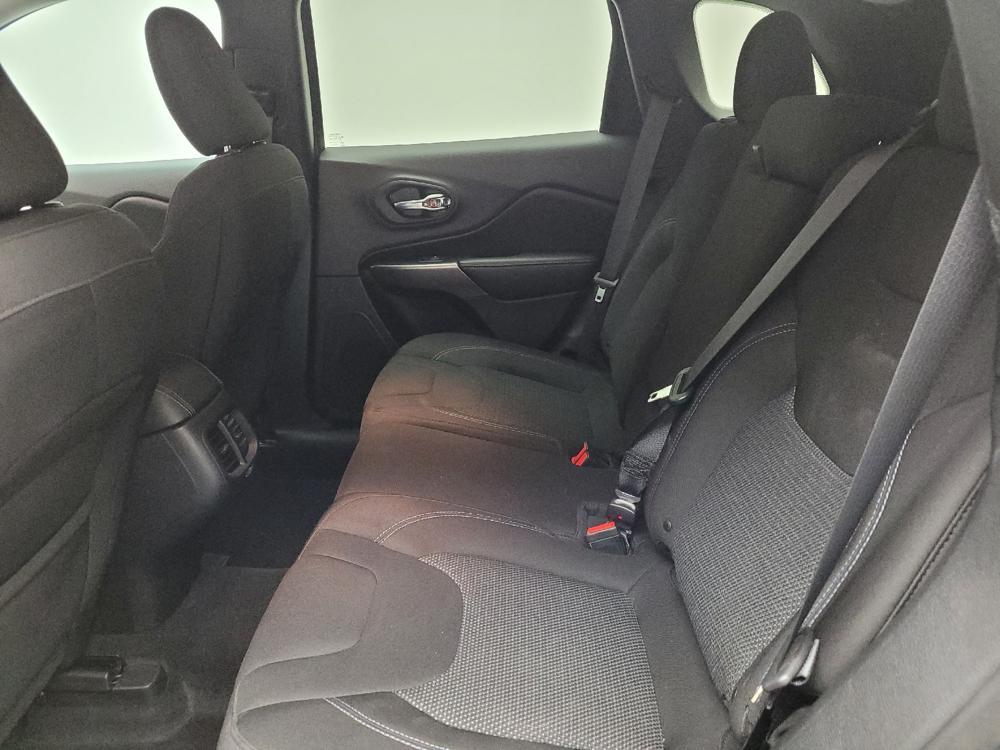 used 2019 Jeep Cherokee car, priced at $19,995