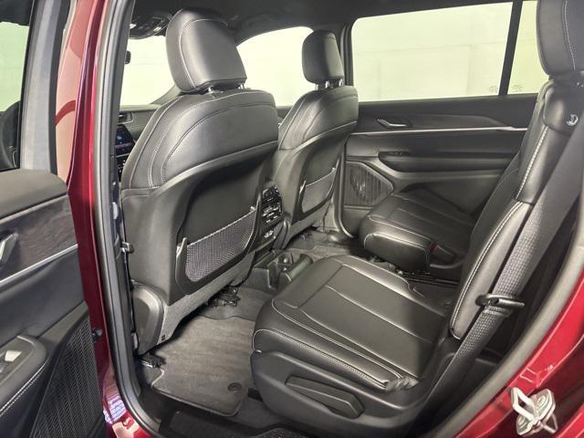 new 2025 Jeep Grand Cherokee car, priced at $43,017