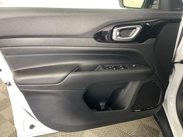 new 2026 Jeep Compass car, priced at $32,495